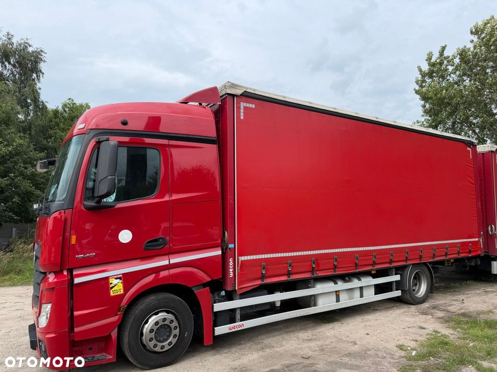 Mercedes-Benz Actros MP4 - 9