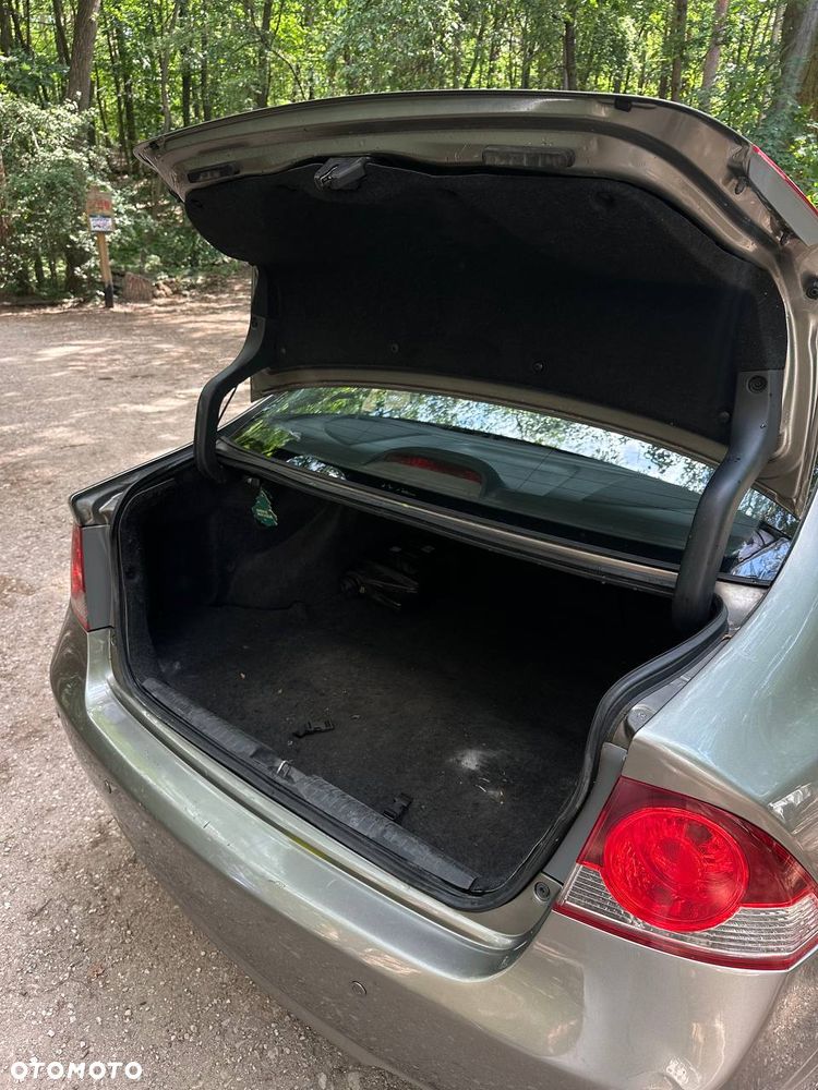 Honda Civic 1.8 Executive - 18