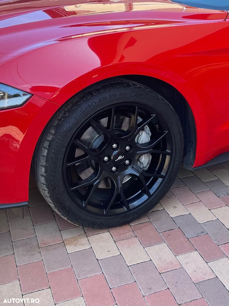 Ford Mustang 2.3 Eco Boost Aut. - 2