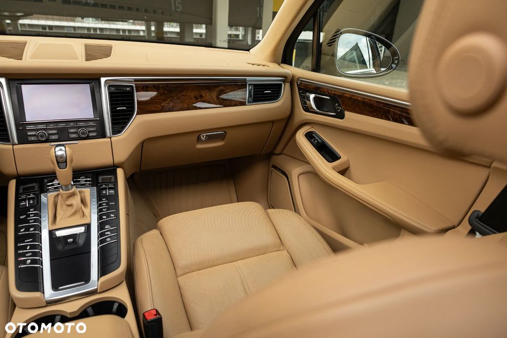 Porsche Macan - 29