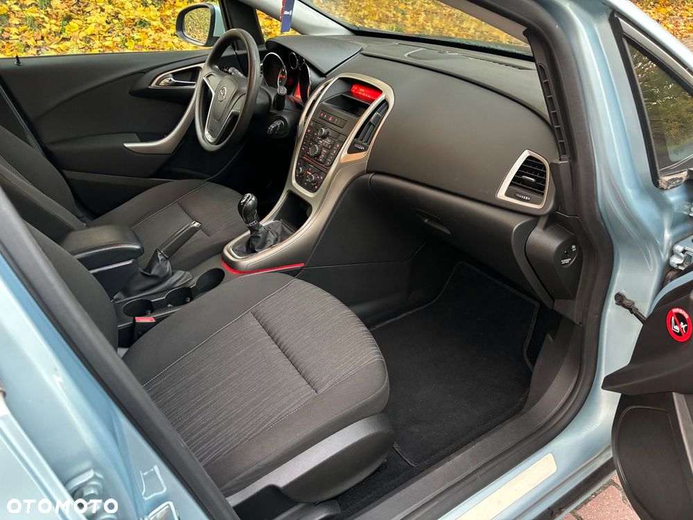 Opel Astra 1.6 Design Edition - 8