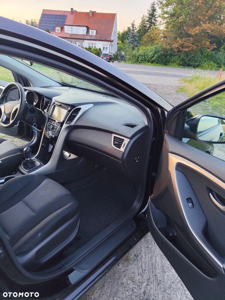 Hyundai i30 blue 1.4 Classic Navigation - 18