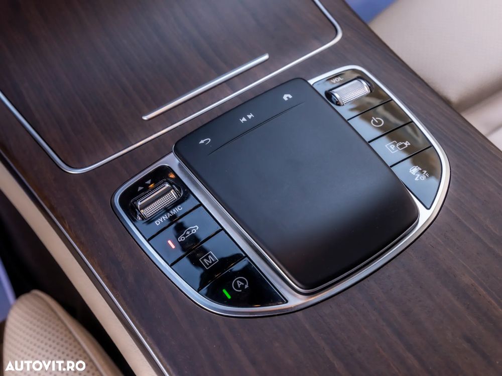 Mercedes-Benz GLC 300 4MATIC MHEV - 22