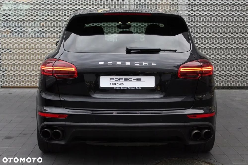 Porsche Cayenne S - 1