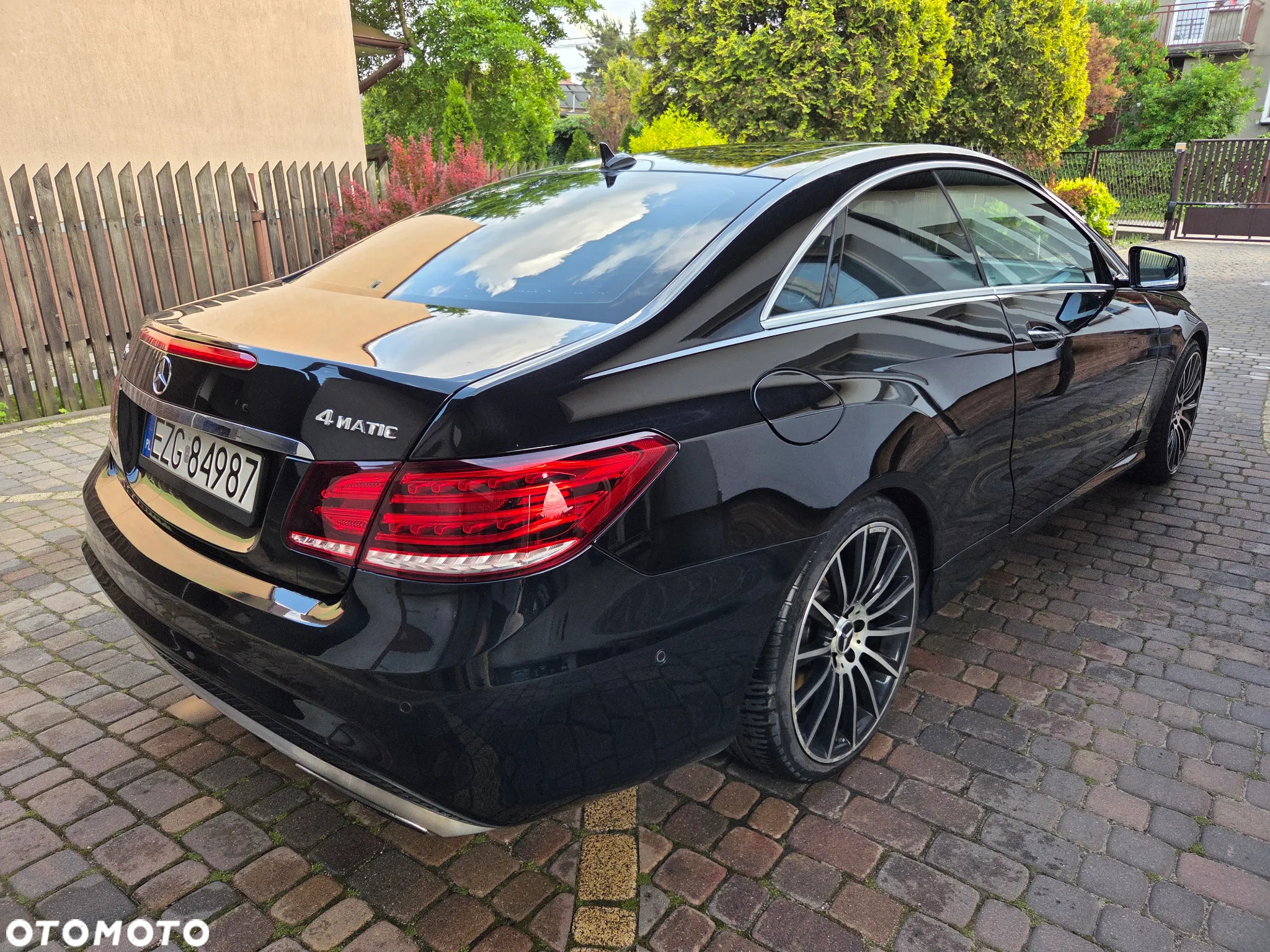 Mercedes-Benz Klasa E 350 Coupe 4Matic 7G-TRONIC - 7