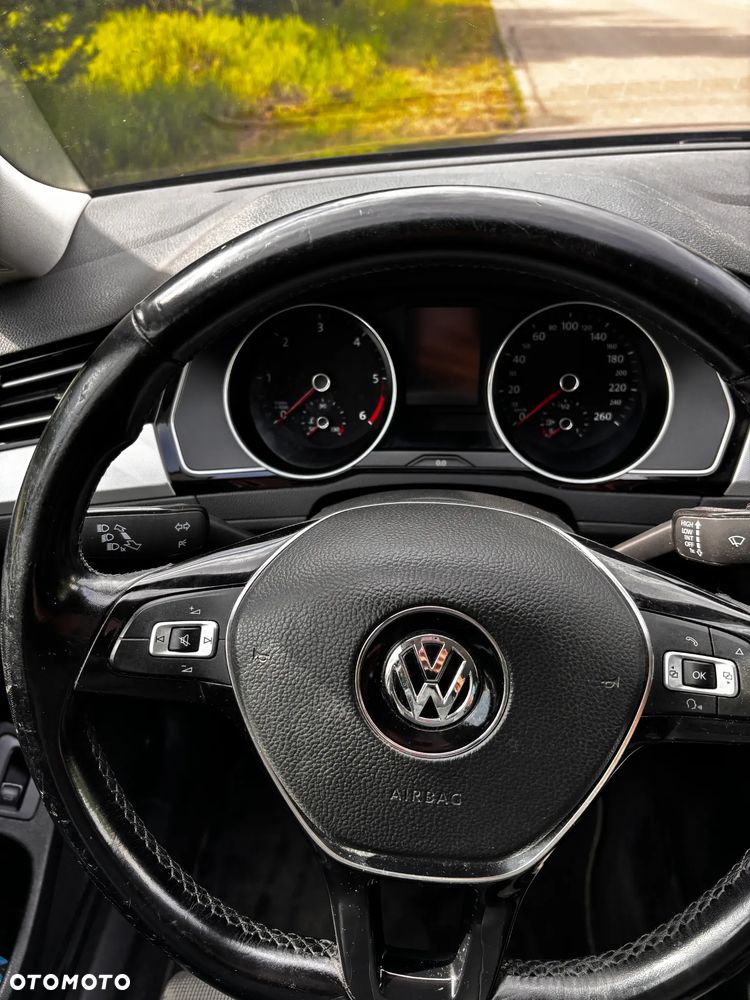 Volkswagen Passat 1.6 TDI (BlueMotion Technology) Trendline - 13