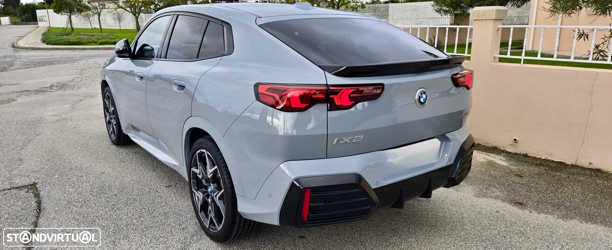 BMW iX2 xDrive30 - 23