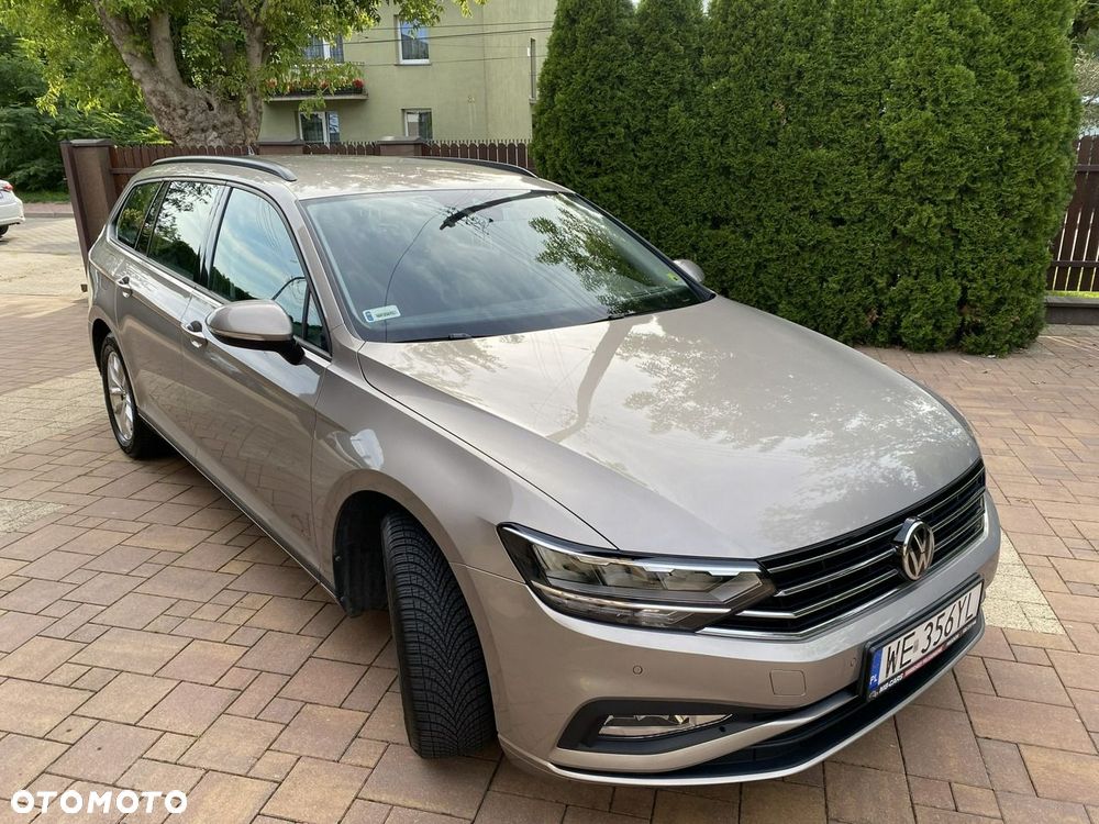 Volkswagen Passat - 8