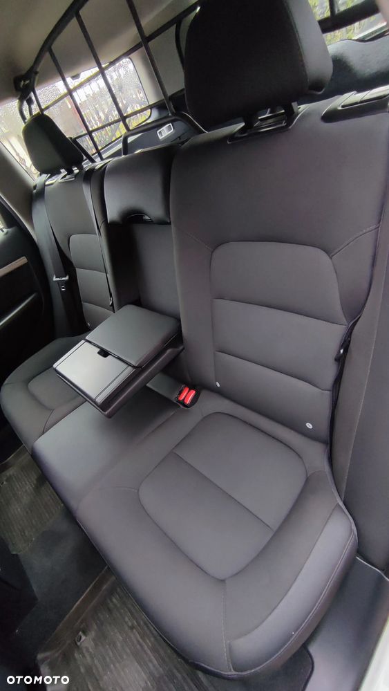 Volvo V70 D5 AWD Kinetic - 28
