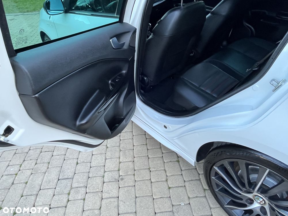 Alfa Romeo Giulietta 1.8 TBi 16V Quadrifoglio Verde - 8