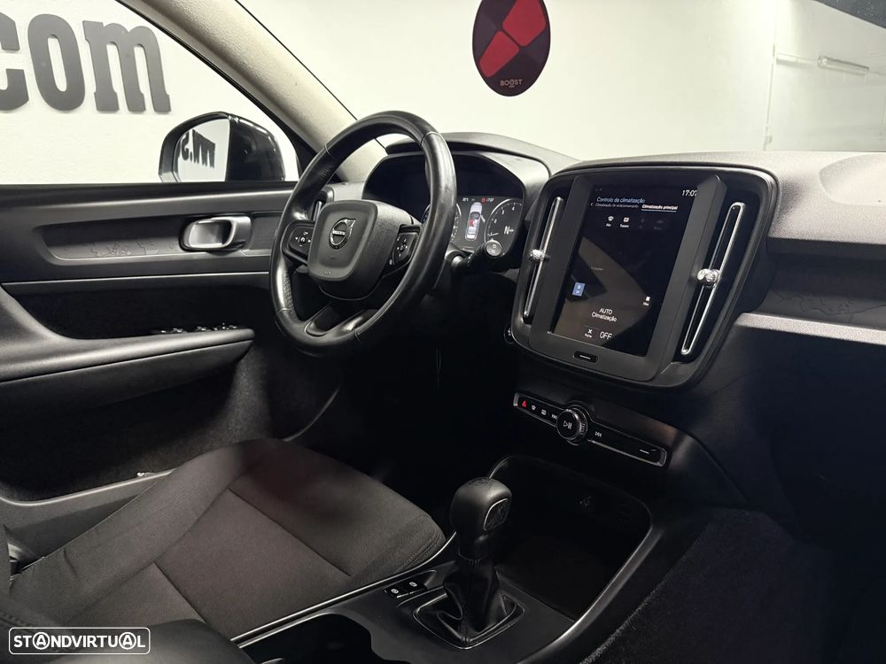 Volvo XC 40 1.5 T2 Momentum Plus - 5