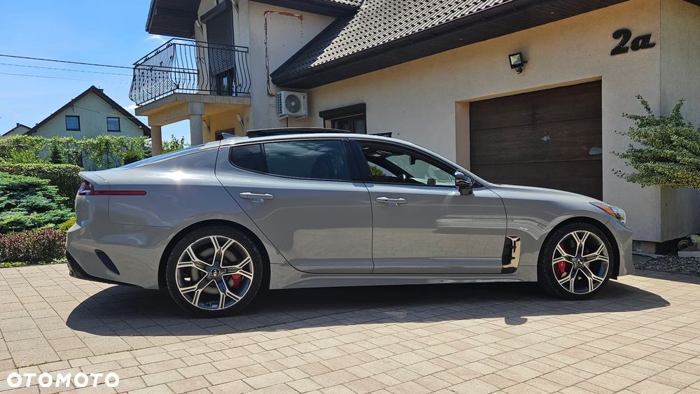 Kia Stinger - 28