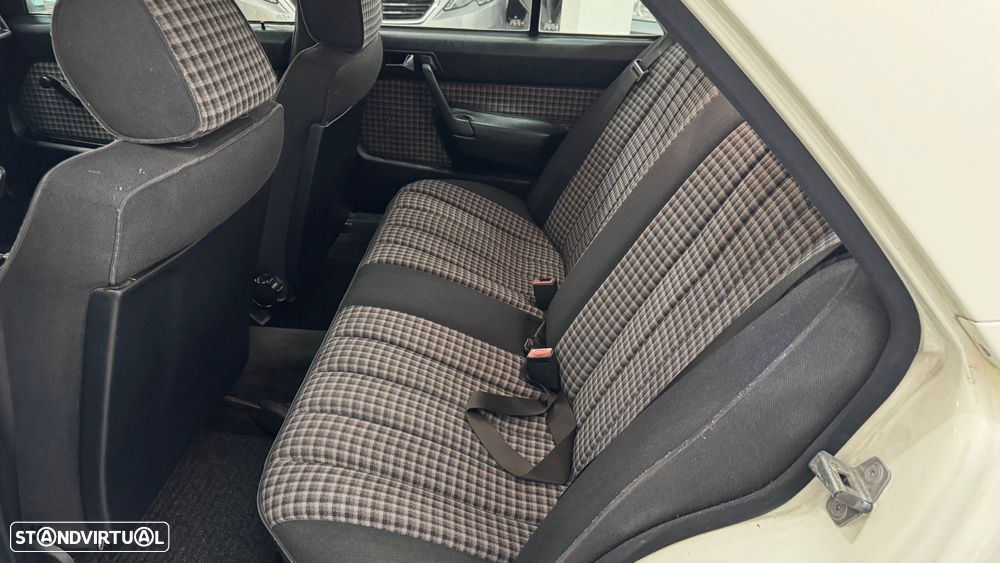 Mercedes-Benz A 190 - 9