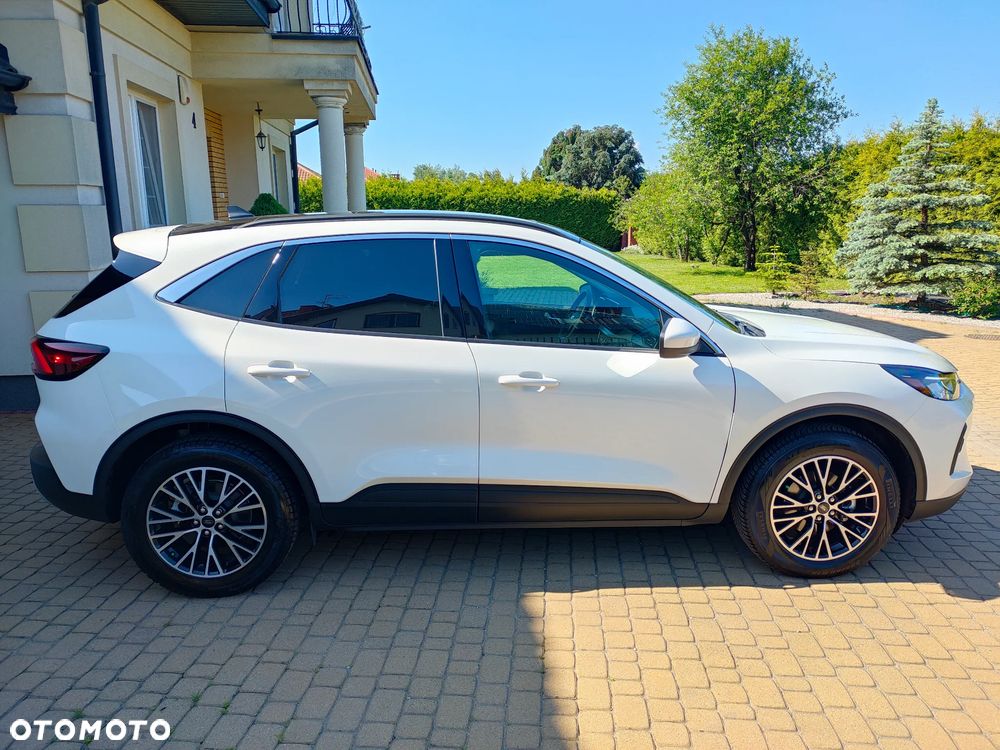 Ford Kuga - 12