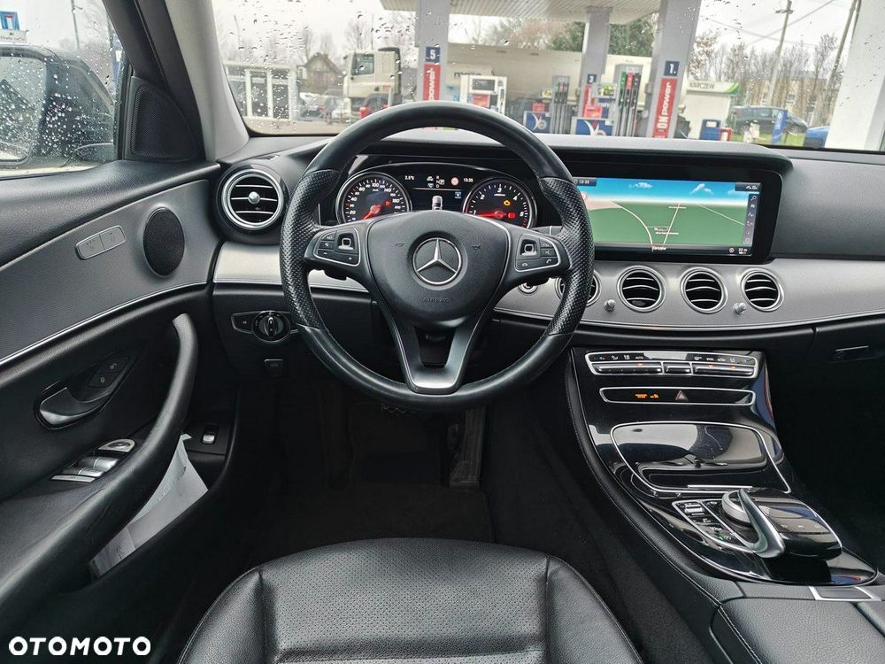 Mercedes-Benz Klasa E - 12