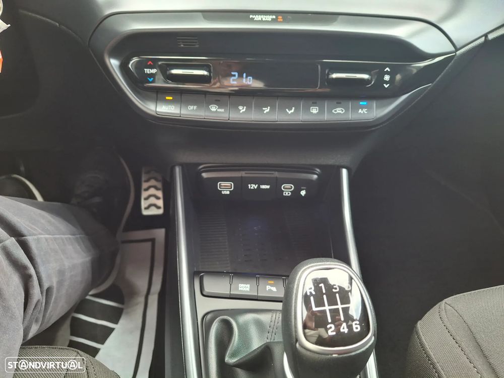 Hyundai Bayon 1.0 T-GDi Premium - 24