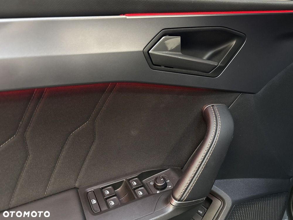Cupra Leon 1.5 eTSI DSG - 11