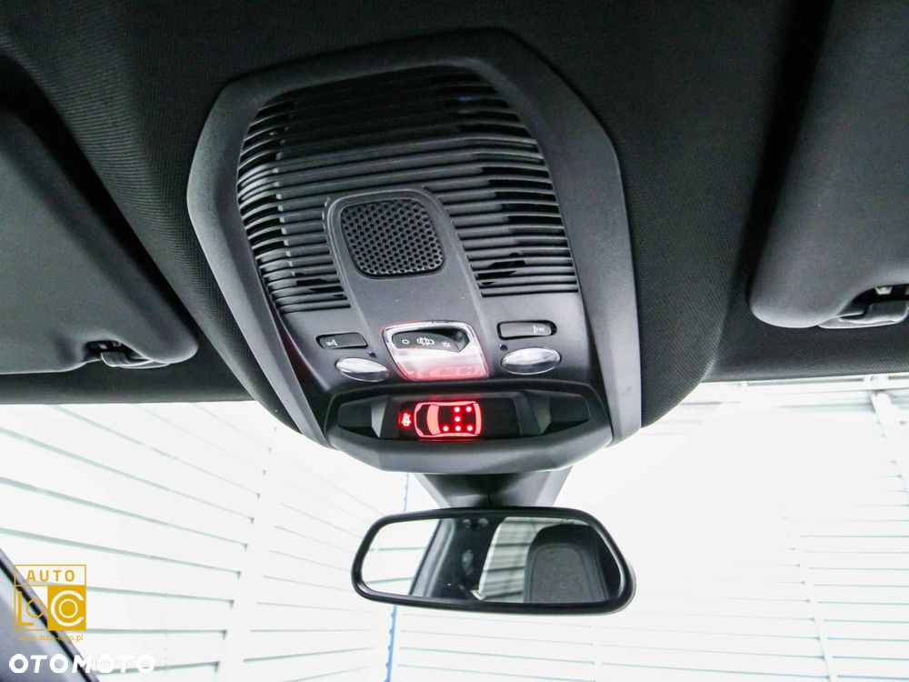Peugeot 5008 1.5 BlueHDi Allure S&S EAT8 - 34