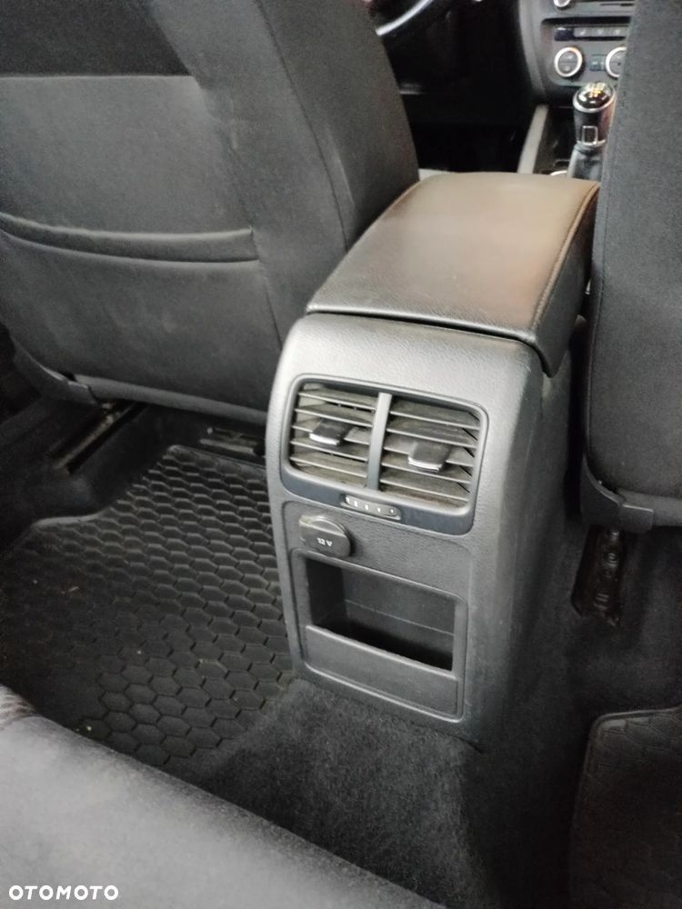 Volkswagen Jetta 1.6 TDI Comfortline - 21