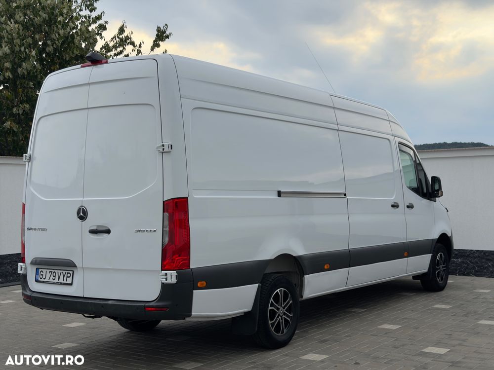 Mercedes-Benz Sprinter - 5