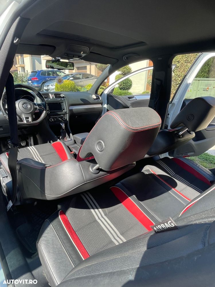 Volkswagen Golf - 17