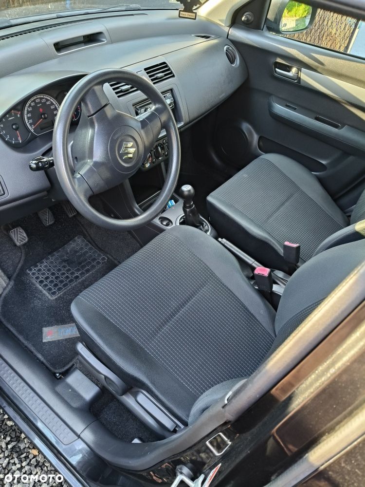 Suzuki Swift - 6
