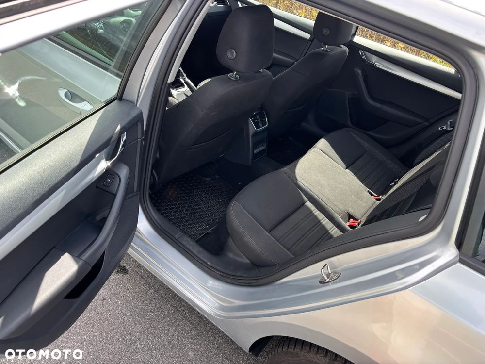 Skoda Octavia 1.6 TDI Ambition - 11