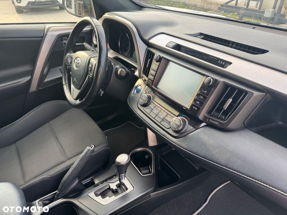 Toyota RAV4 Hybrid Premium 4x2 - 23