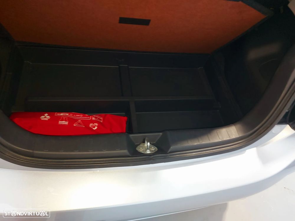 Mitsubishi Space Star 1.2 Intense Connect Edition - 16