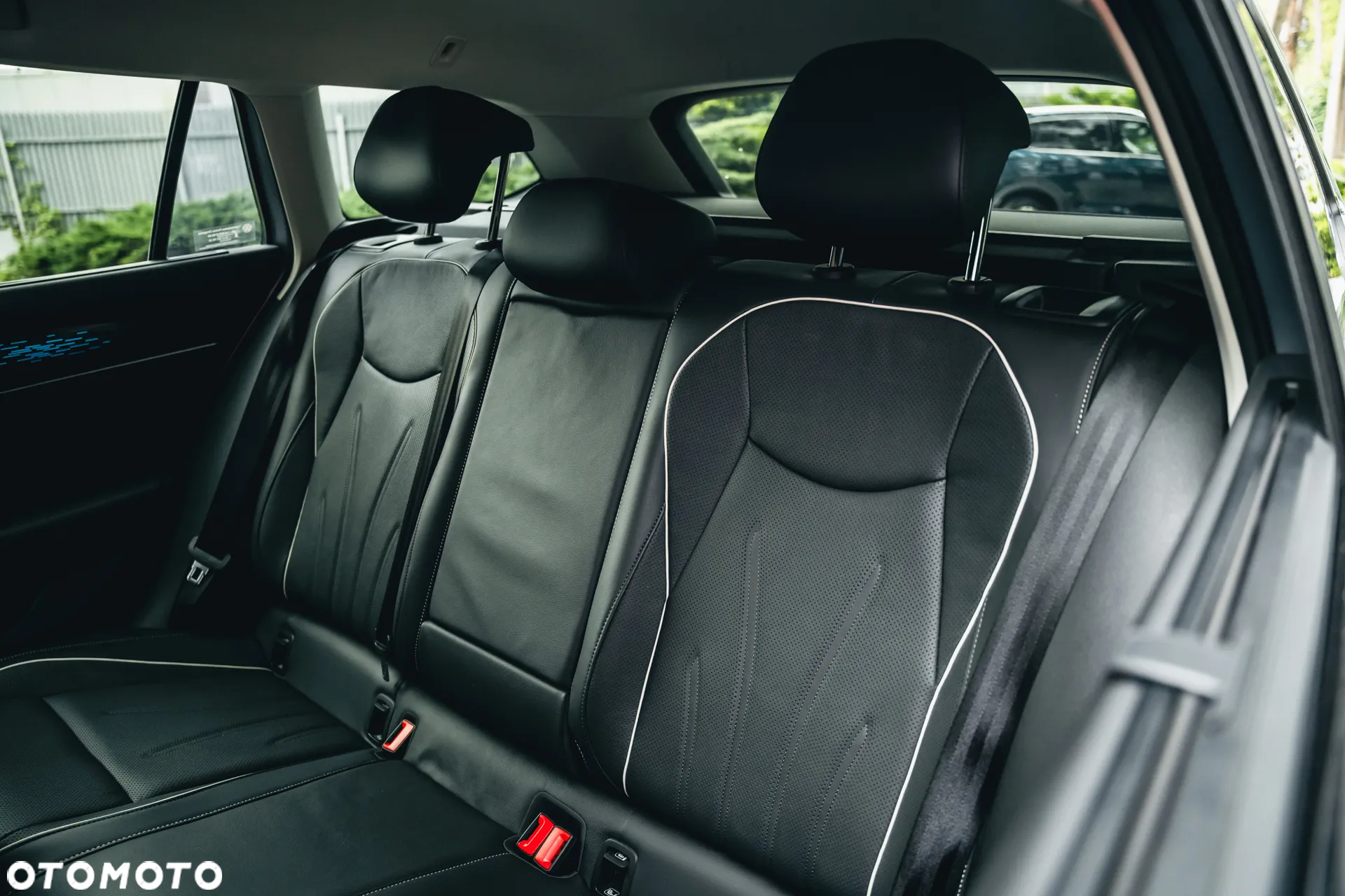 Volkswagen Passat 2.0 TDI SCR Elegance DSG - 26