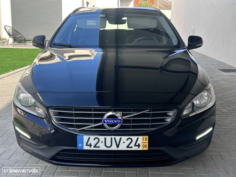 Volvo V60 2.4 D6 Momentum AWD Phev - 2