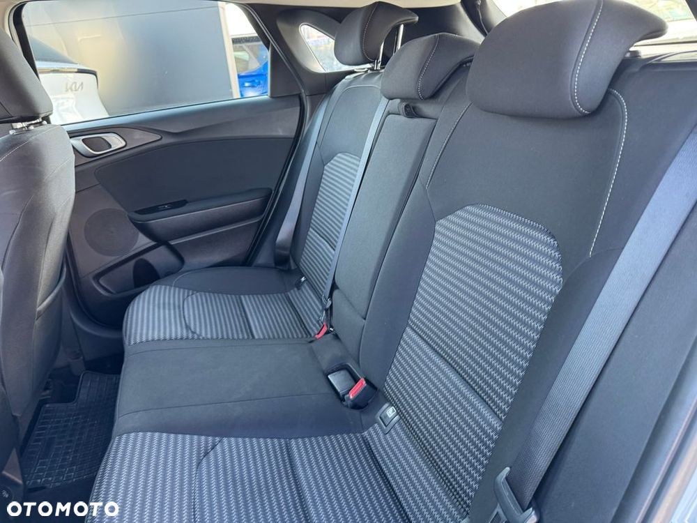Kia Ceed 1.5 T-GDI M - 19