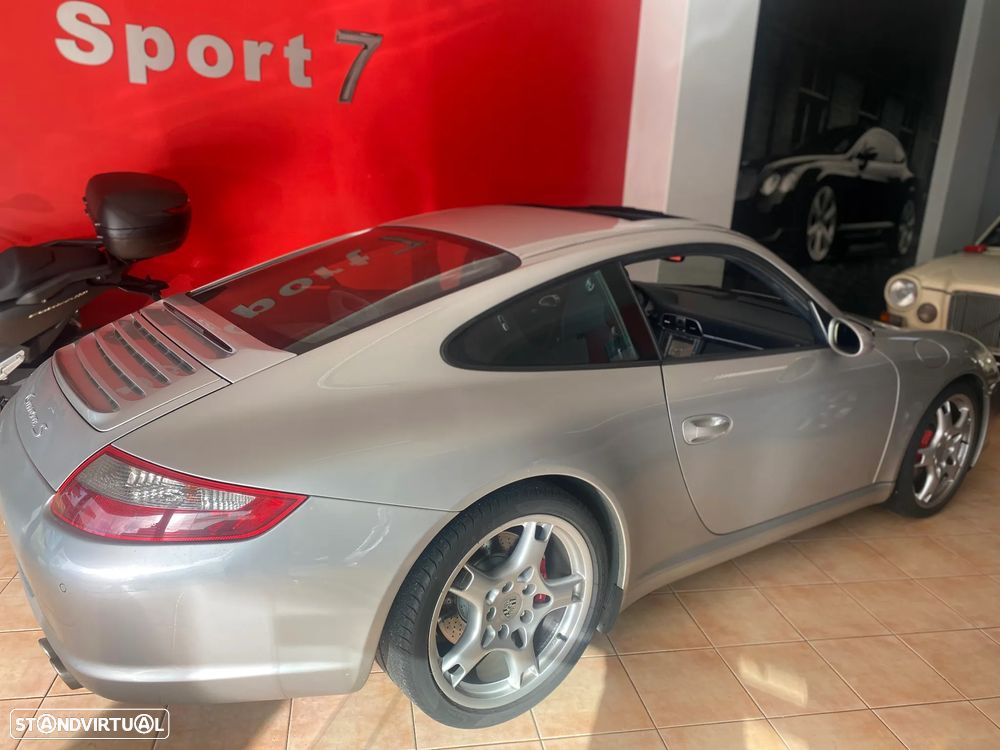 Porsche 911 Série F - 9