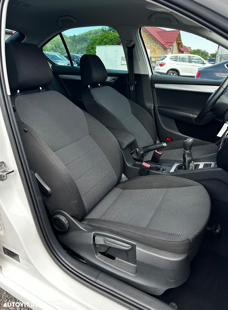 Skoda Octavia 1.6 TDI DPF Ambition - 21