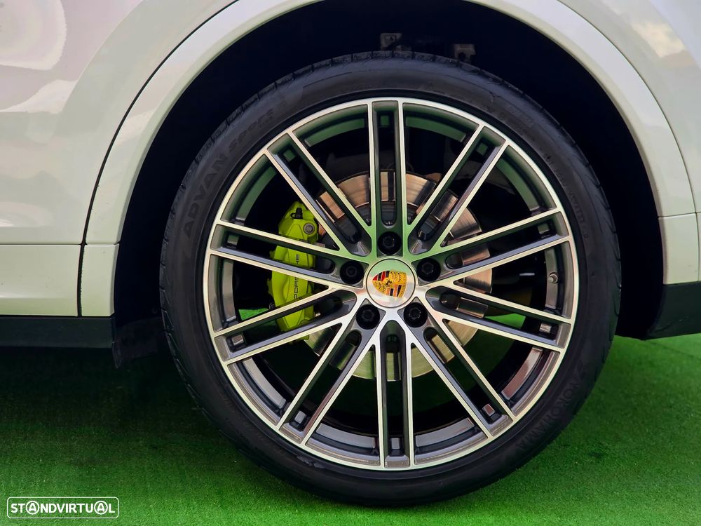 Porsche Cayenne Coupé E-Hybrid Tiptronic S Platinum Edition - 14