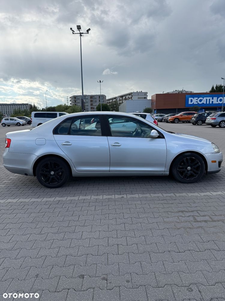 Volkswagen Jetta 2.5 - 5