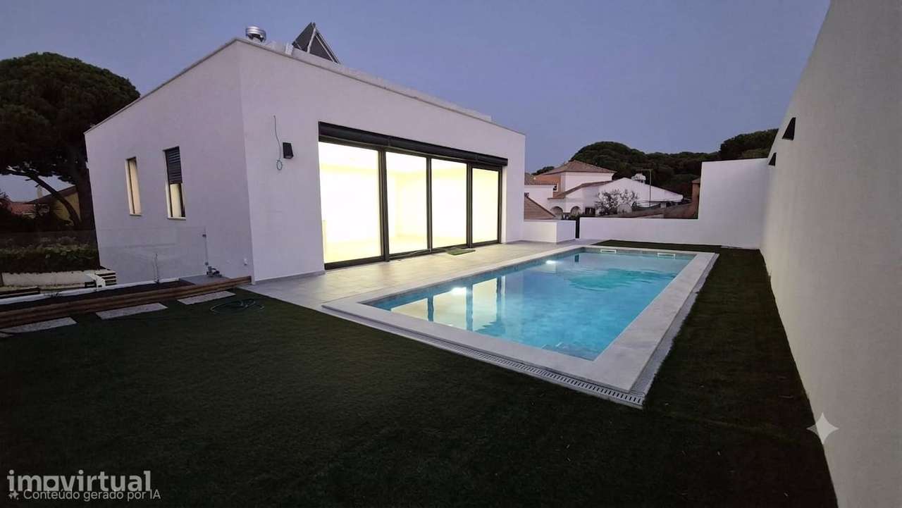 Moradia T4 Moderna com Piscina – A 5 min da Praia! - Grande imagem: 2/23