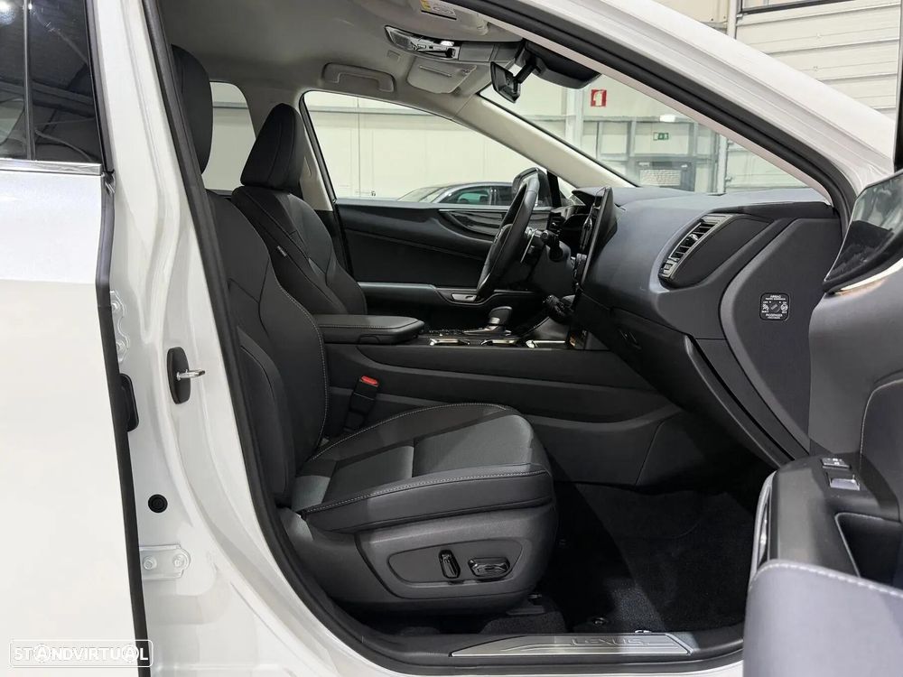 Lexus NX 450h+ Executive - 27