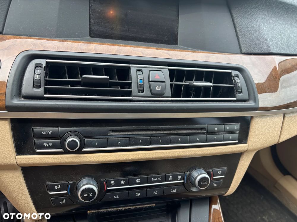 BMW Seria 5 520i - 8
