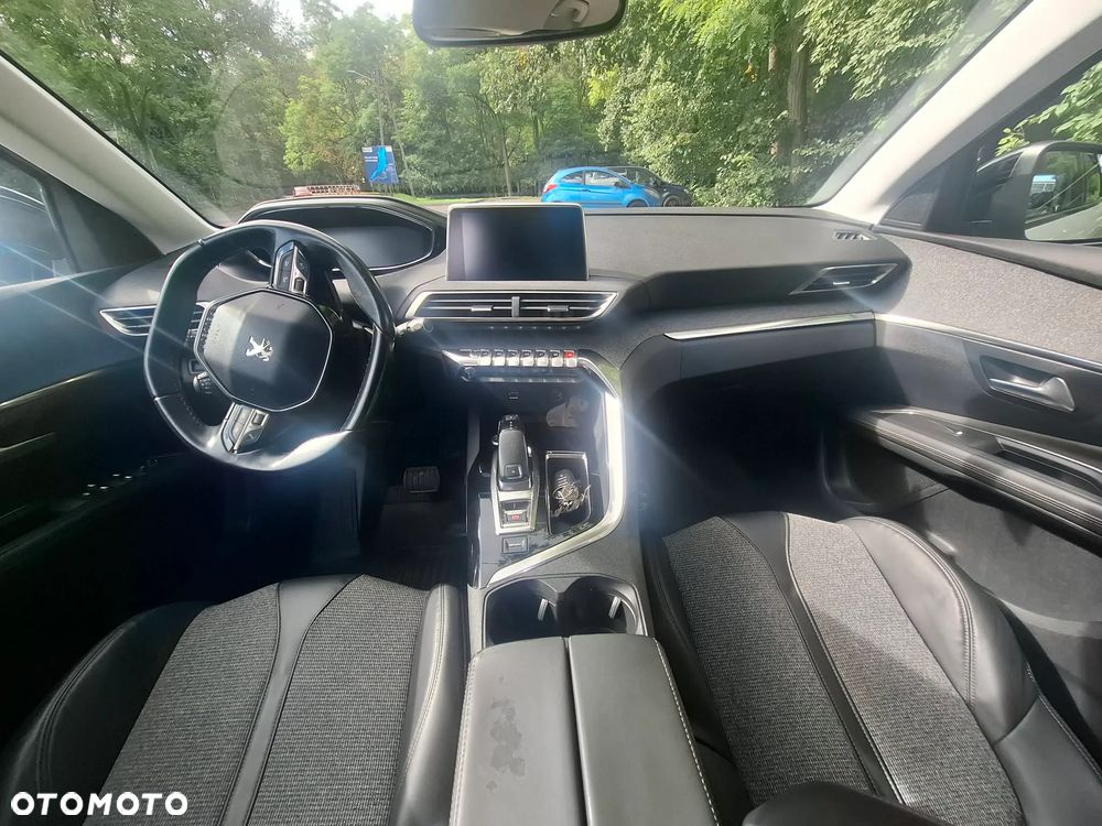 Peugeot 3008 1.2 PureTech Allure S&S EAT6 - 21