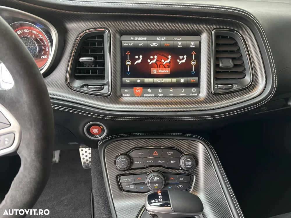 Dodge Challenger - 18