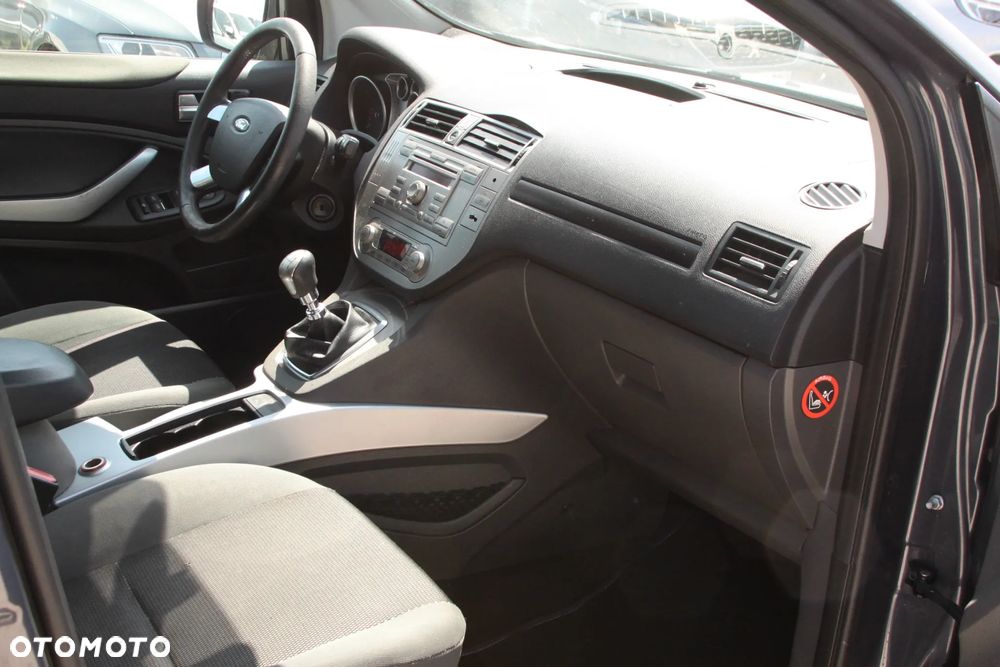 Ford Kuga 2.0 TDCi 2x4 Titanium - 15