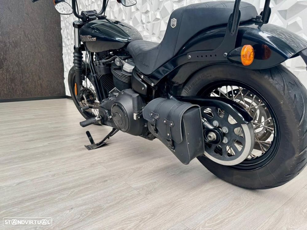 Harley-Davidson Softail FXBB Street Bob - 7