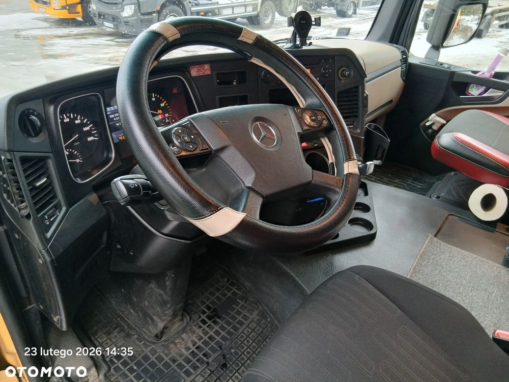 Mercedes-Benz Actros - 14