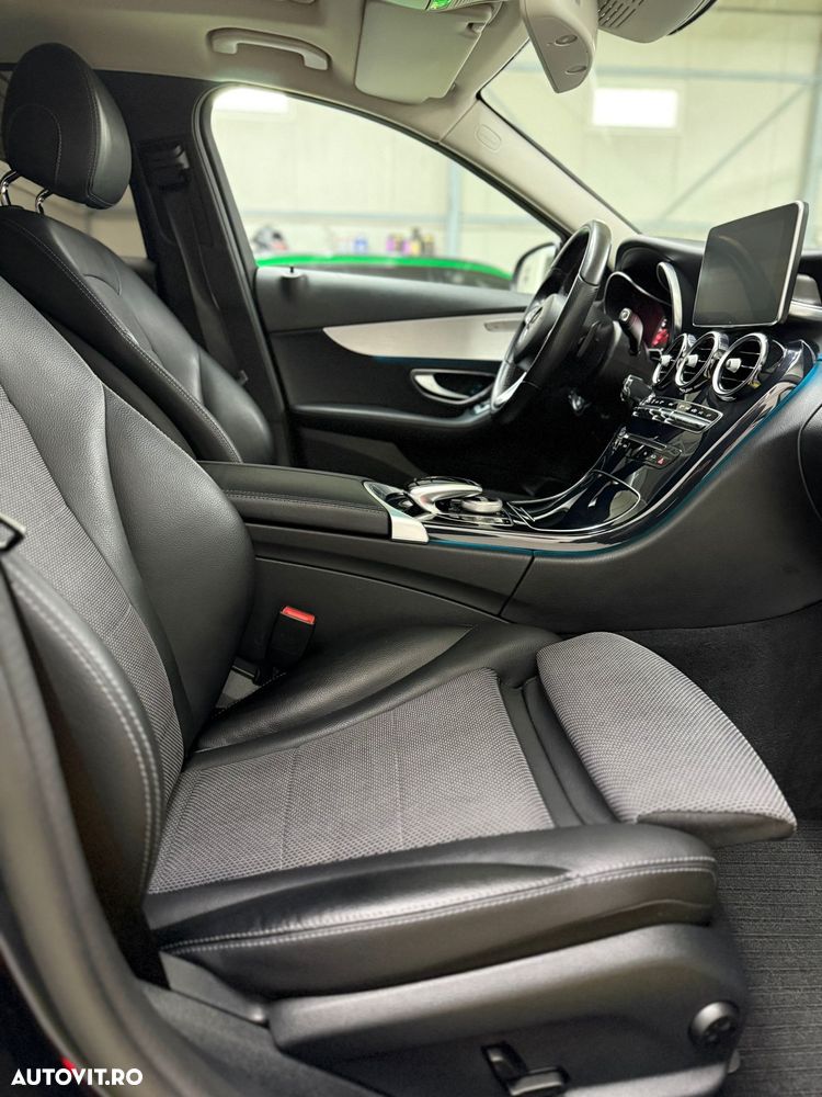 Mercedes-Benz C 220 d 4MATIC 9G-TRONIC - 12