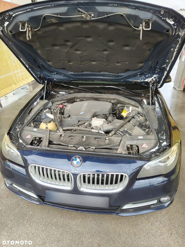BMW Seria 5 528i xDrive - 15