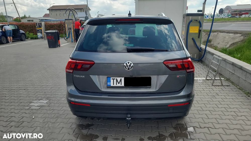 Volkswagen Tiguan - 5