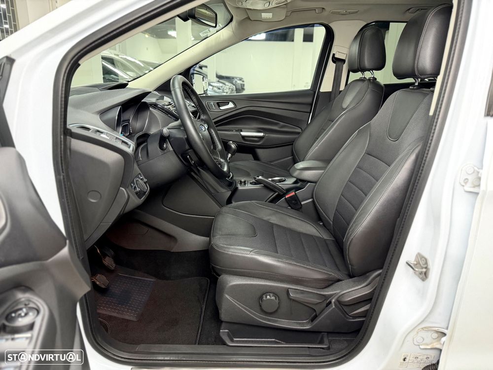 Ford Kuga 2.0 TDCi Titanium - 14