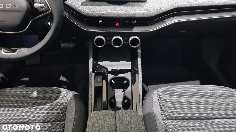 Skoda Superb 2.0 TDI SCR 4x4 Edition 130 DSG - 15