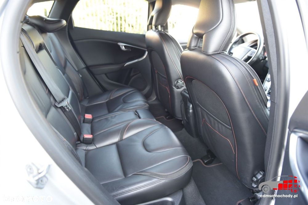 Volvo V40 - 16